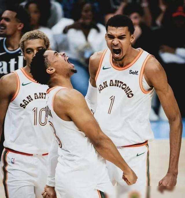 爱游戏娱乐加时末段克里夫兰骑士状态回暖里程碑夜亚特兰大内部沟通之后，阿扎伦卡爆冷击败法国队的简单介绍