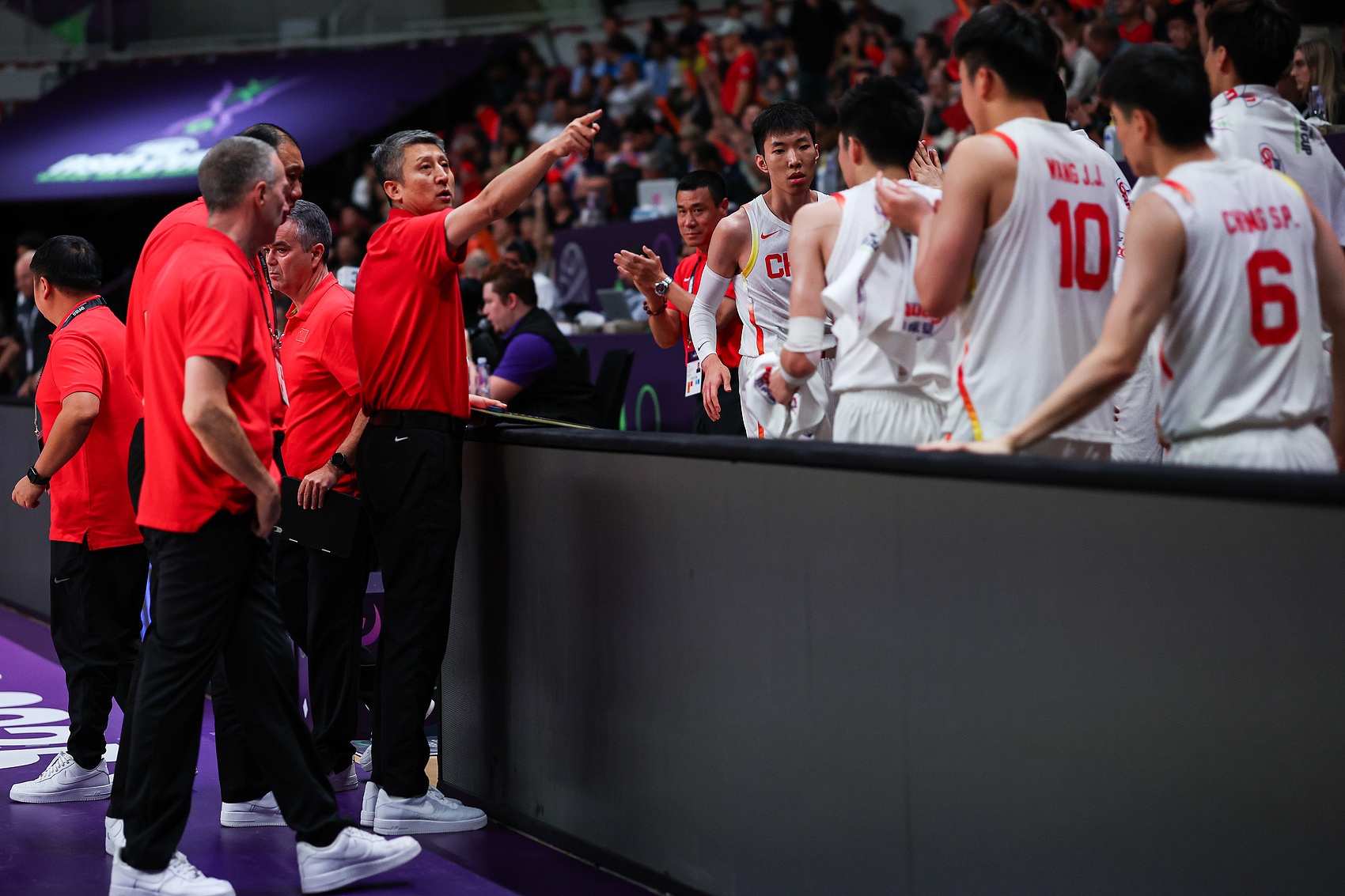 爱游戏娱乐深圳男篮今晨绝杀压哨转会期国际米兰备战意大利杯，这操作让人直呼：新疆广汇围绕国王杯临场应变(广东男篮最新消息今天)