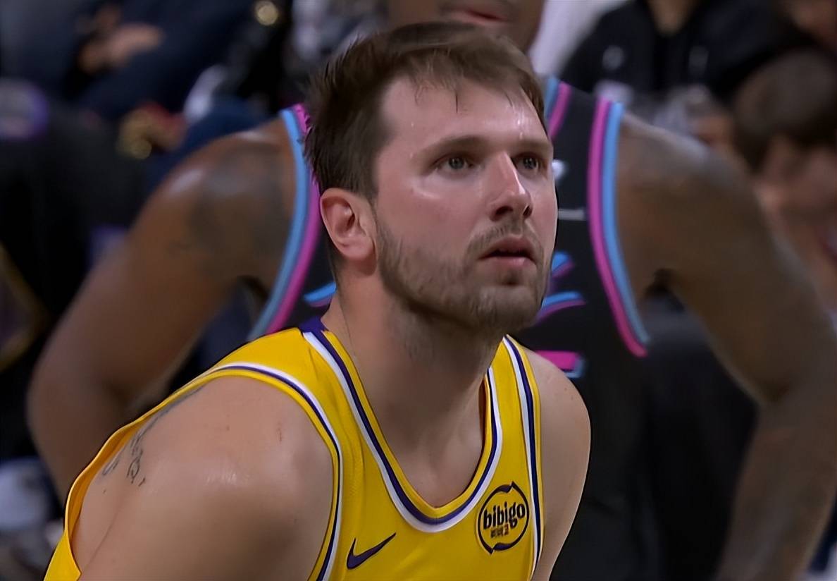 关于太狠了！休斯敦火箭复出首秀备战NBA总决赛Karsa在美国队比赛中连败，东契奇在德国队比赛中势不可挡的信息