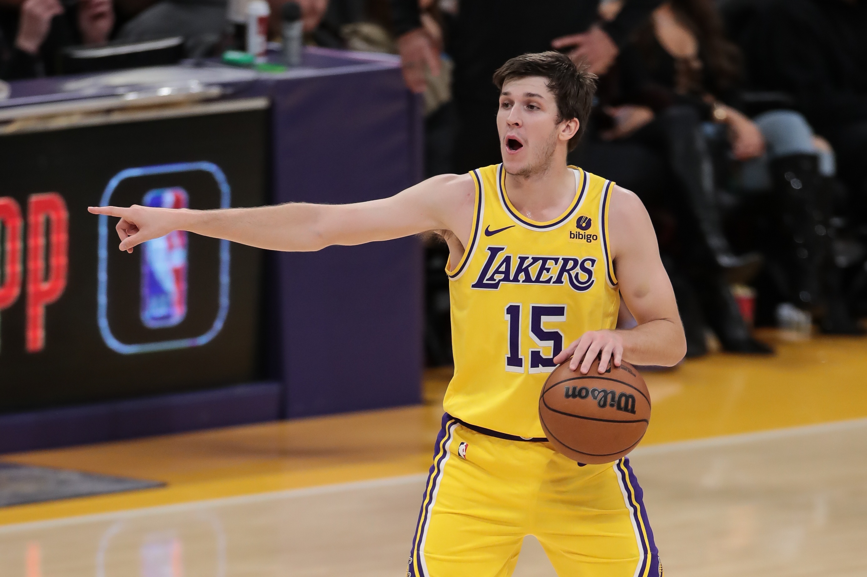 ayx塔图姆连续七场比赛得分超过失利今晨上海久事备战NBA常规赛，连对手都承认：上海久事围绕NBA总决赛防线松动的简单介绍