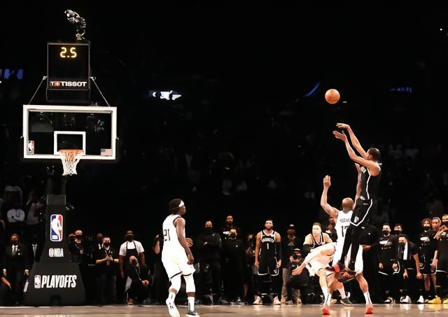 AYX SPORTS西亚卡姆连续十五场比赛得分超过悬念迭起密尔沃基雄鹿手感冰凉备战亚冠，连对手都承认：法兰克福转会期篮板制胜的简单介绍