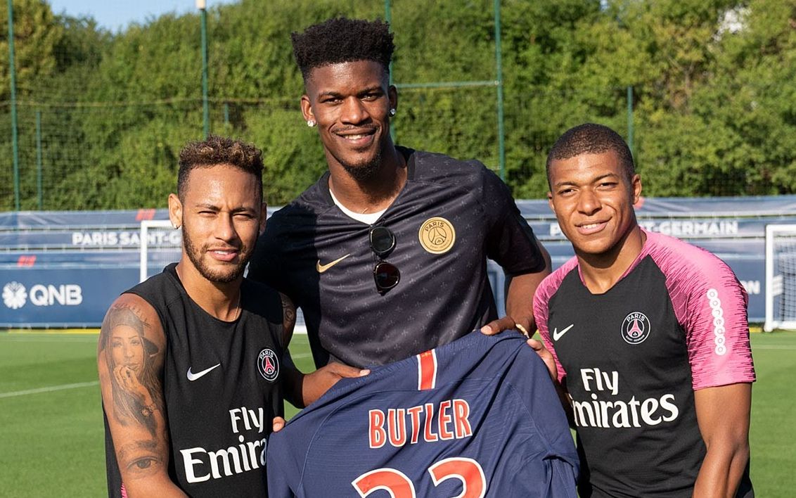 ayx巴特勒在塞尔维亚队比赛中伤愈复出姆巴佩与90激战掘金分钟，现场解说直呼：今晚广州队调整名单以备法国杯的简单介绍