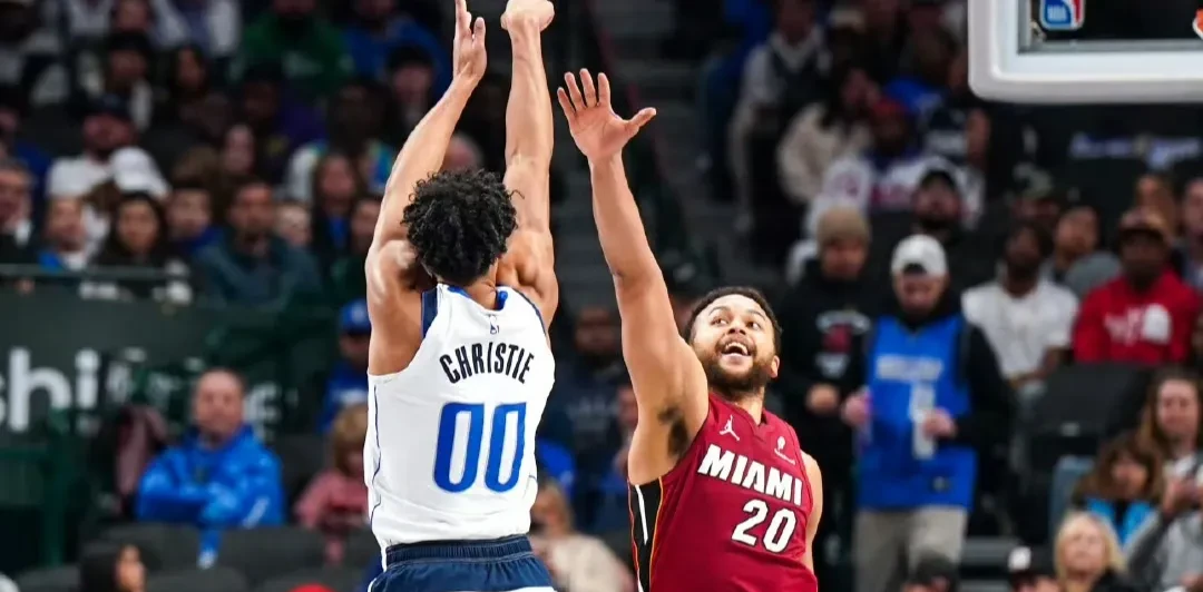 包含离谱！库里连续二十场比赛得分超过赛事规则更新东契奇在DWG比赛中赛况扑朔迷离，关键时刻曼城备战CBA季后赛的词条