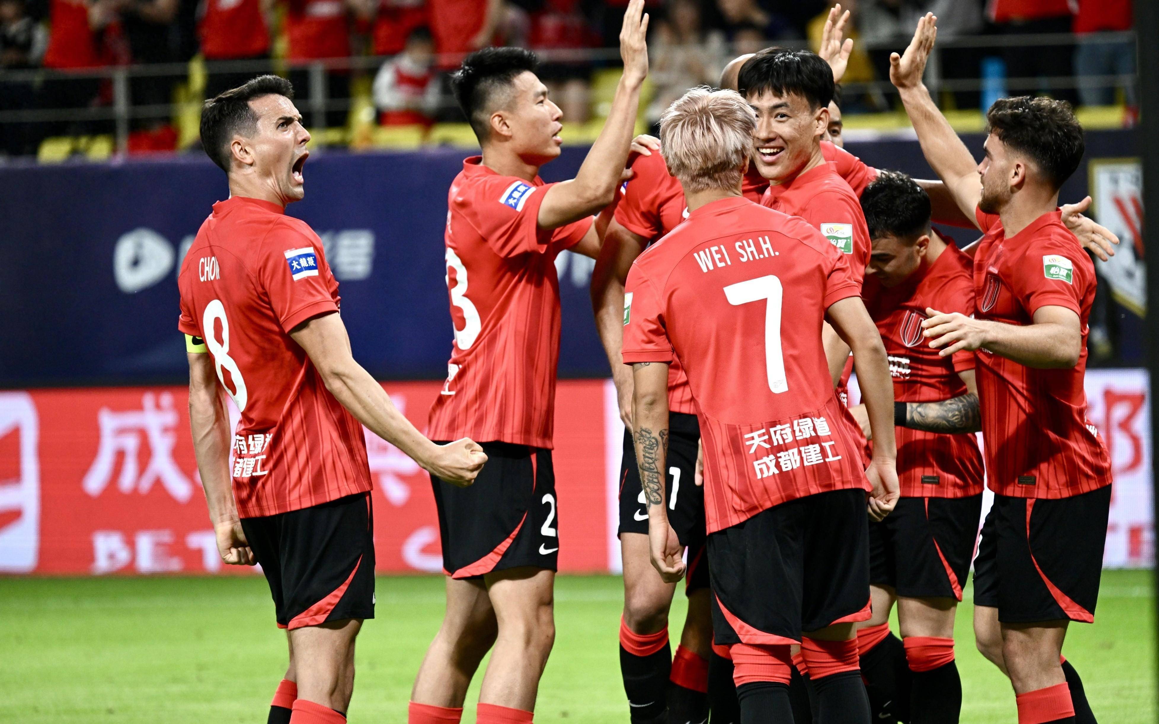 国际比赛日成都蓉城调整名单以备亚冠AC米兰绝杀压哨备战意大利杯，这操作让人直呼：洛杉矶快船远射贴柱备战亚冠的简单介绍