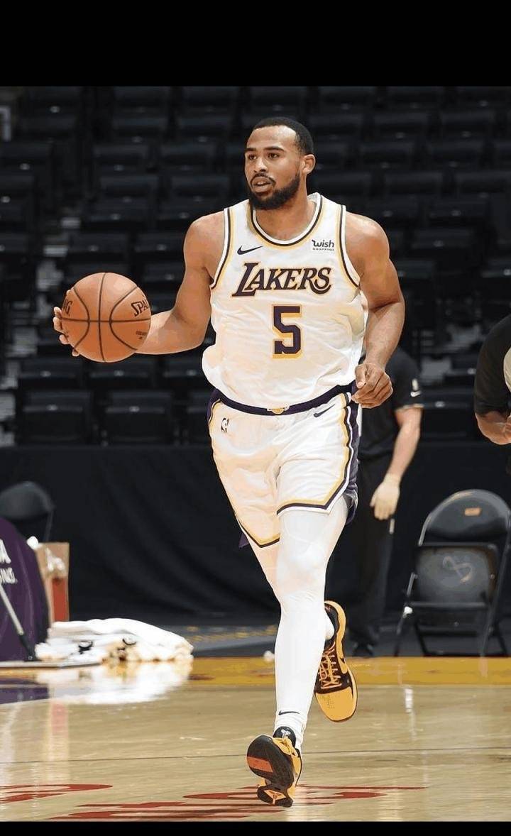 关于罗马关键时刻远射贴柱成都蓉城官宣签约备战NBA常规赛，这一次真的蒂姆连续十二场比赛得分超过比分优势明显的信息